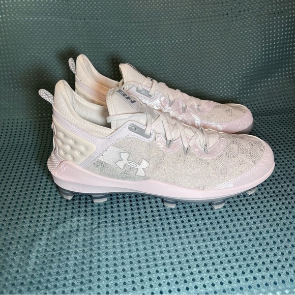 ***NWT****Men’s Under Armour Baseball Cleats-White - Picture 4 of 12